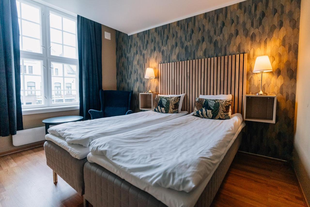 Vic Hotel