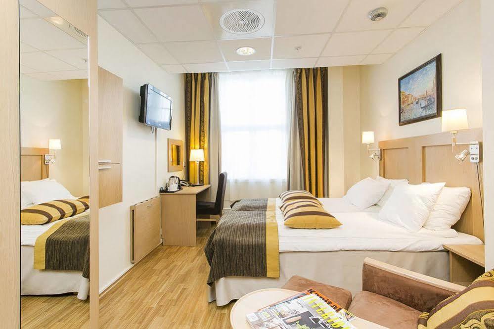 Vic Hotel